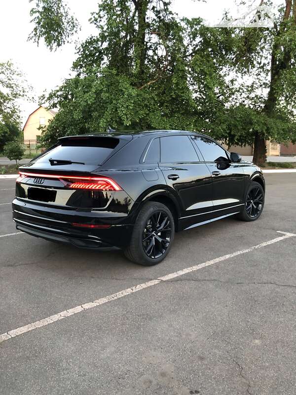 2018 audi q8