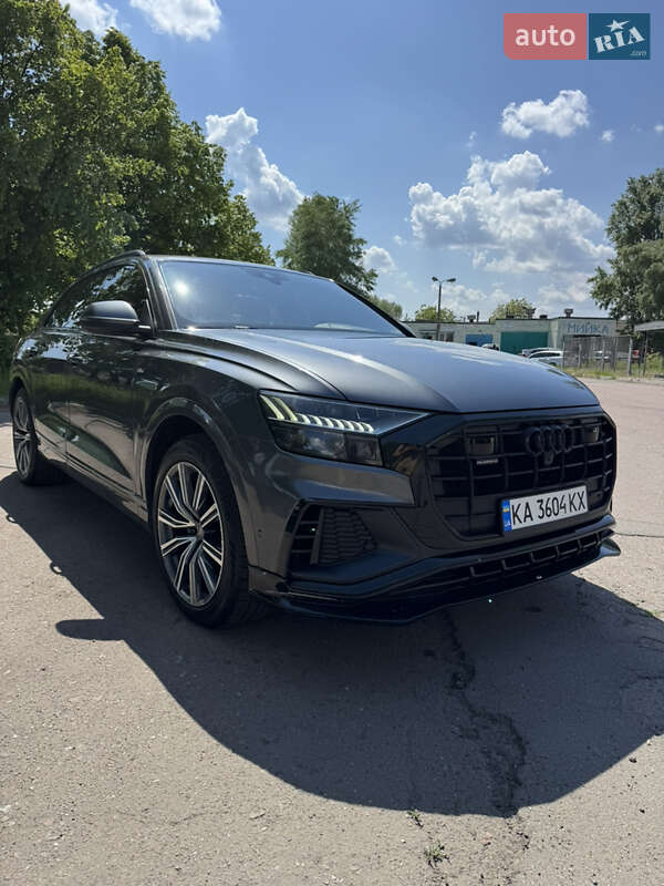 2019 audi q8