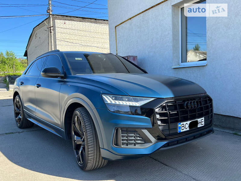 2019 audi q8