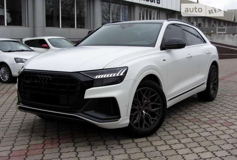 2020 audi q8