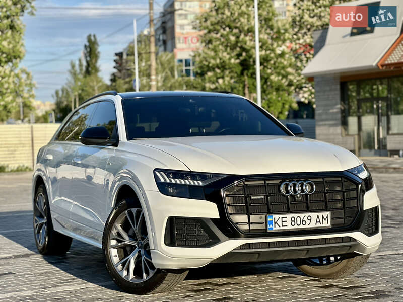 2020 audi q8