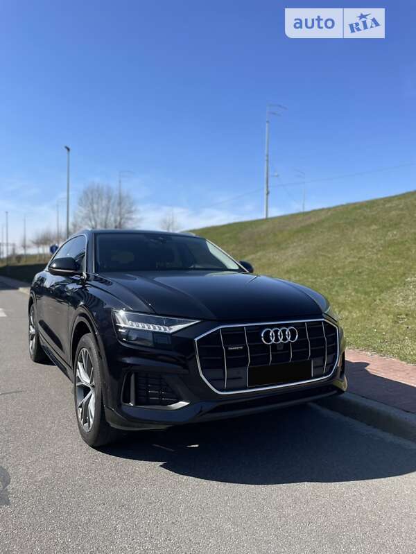 2020 audi q8