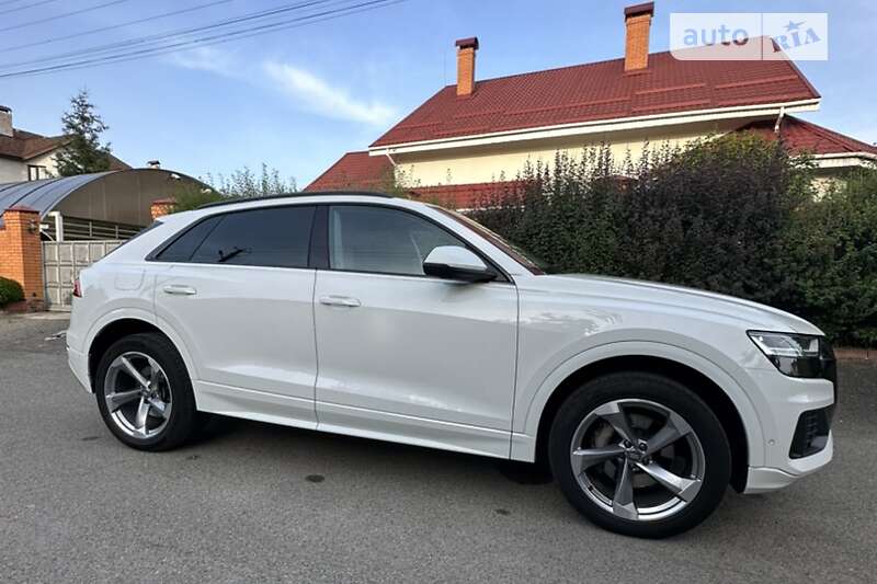 2018 audi q8