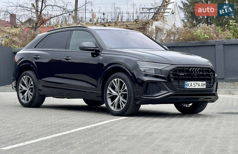 2019 audi q8