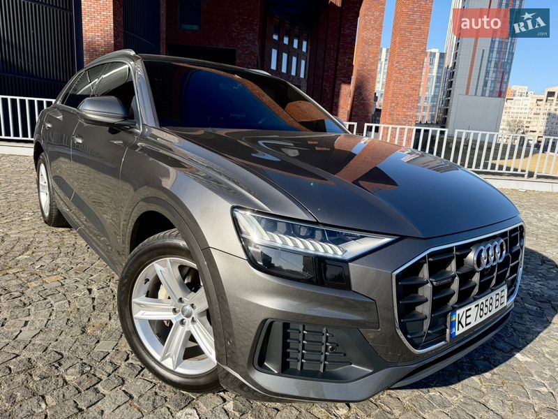 2019 audi q8
