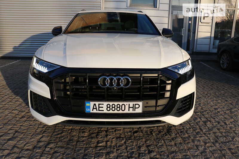 2020 audi q8