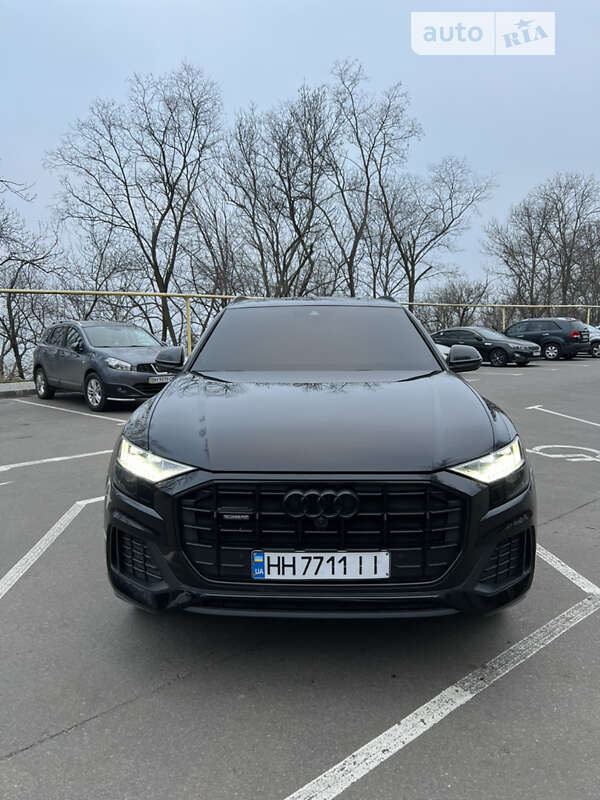 2020 audi q8