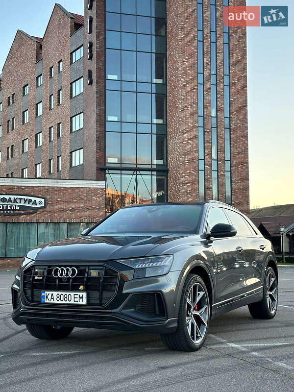 2022 audi sq8