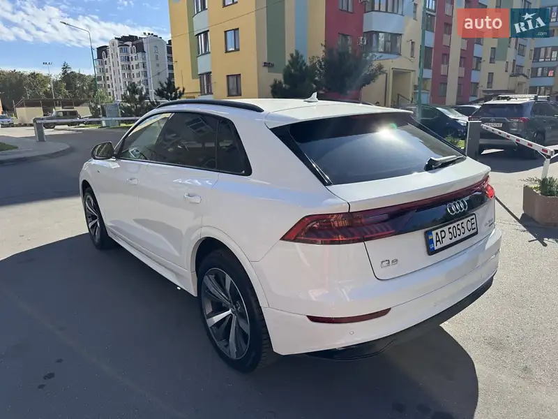 2019 audi q8