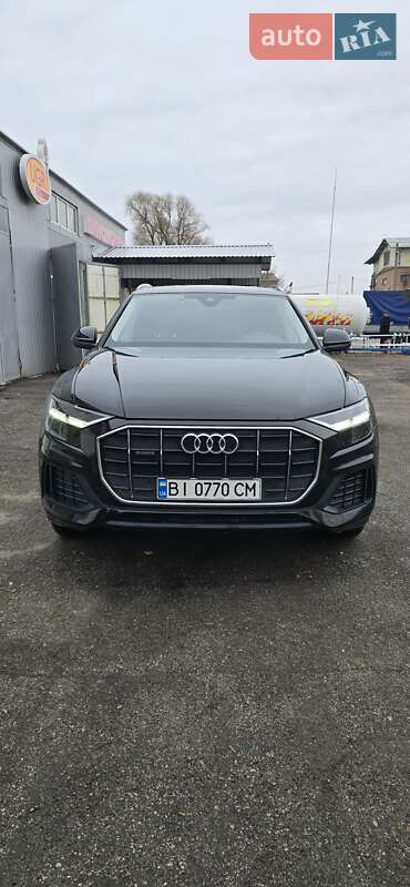 2019 audi q8