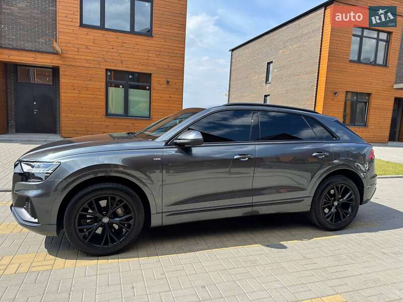 2021 audi q8
