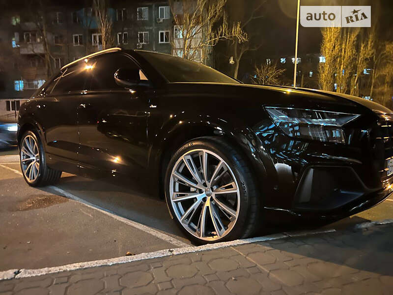 2021 audi q8