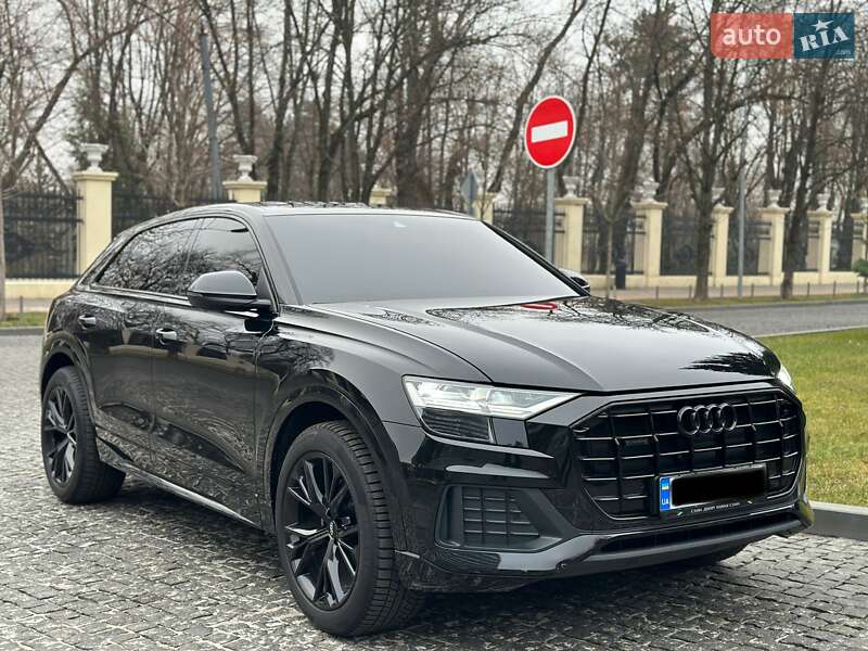 2022 audi q8