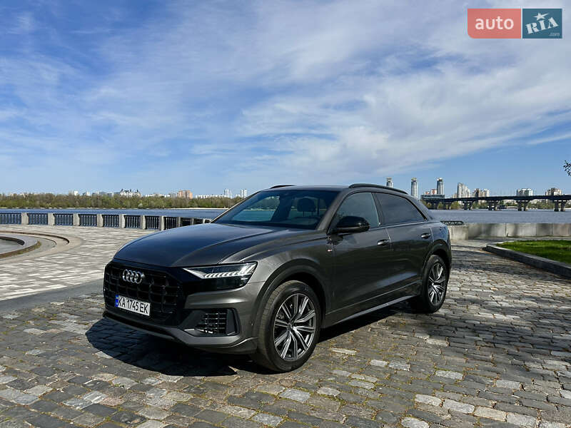 2019 audi q8