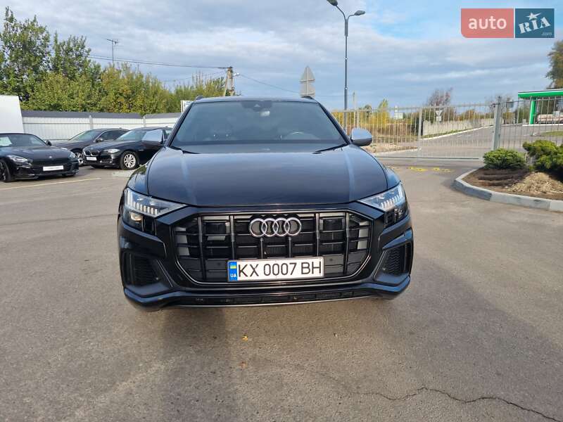 2021 audi sq8