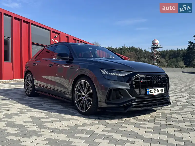 2021 audi sq8