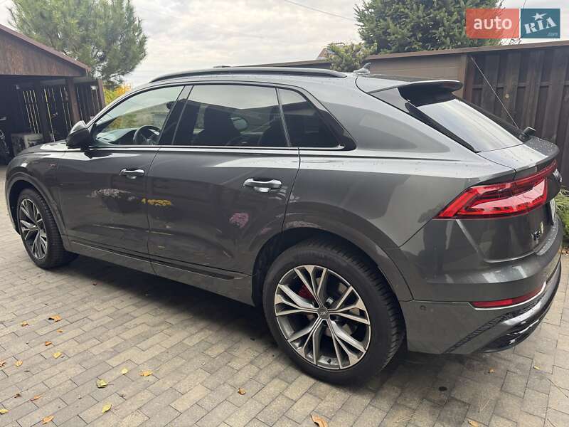 2018 audi q8