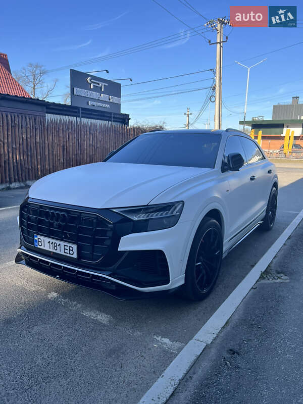 2019 audi q8