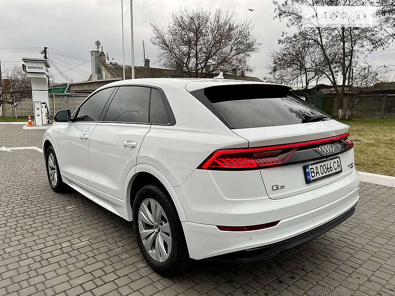 2020 audi q8