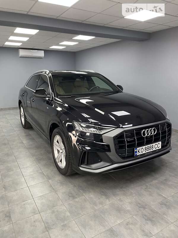 2020 audi q8
