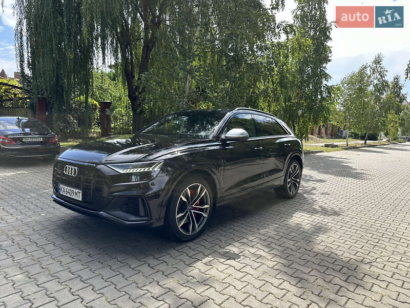 2021 audi sq8