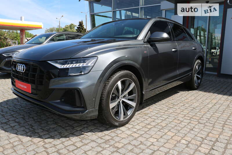 2019 audi q8