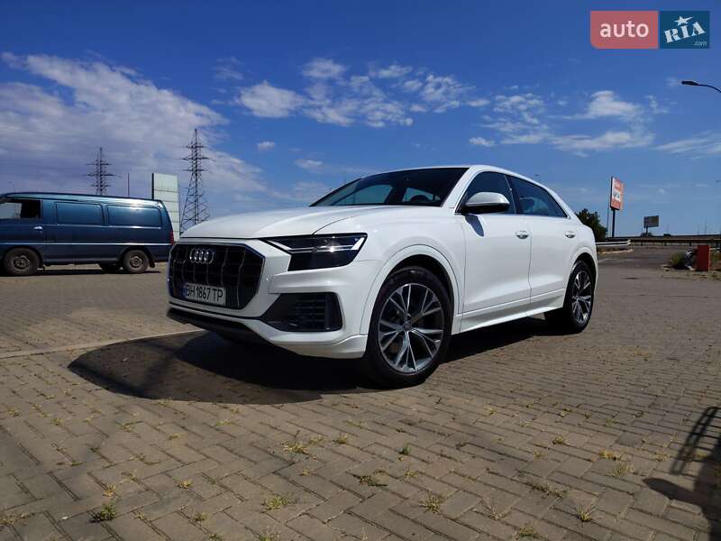 2019 audi q8