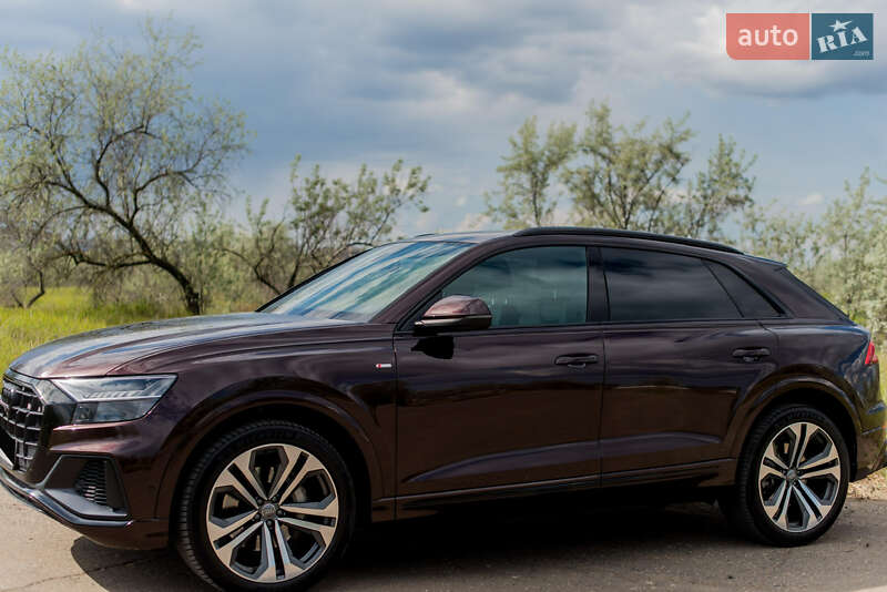 2020 audi q8