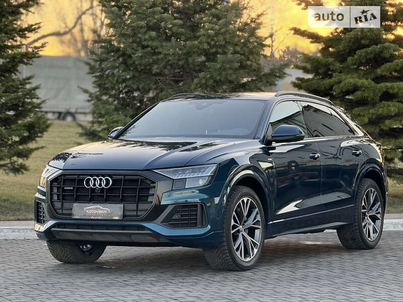 2019 audi q8