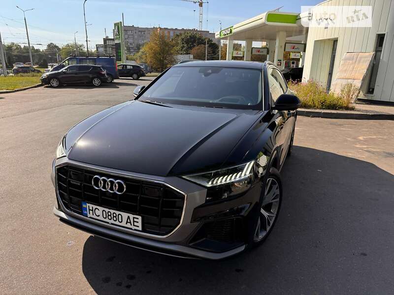 2020 audi q8