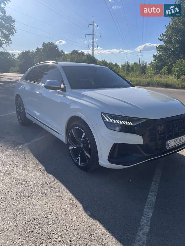 2022 audi sq8