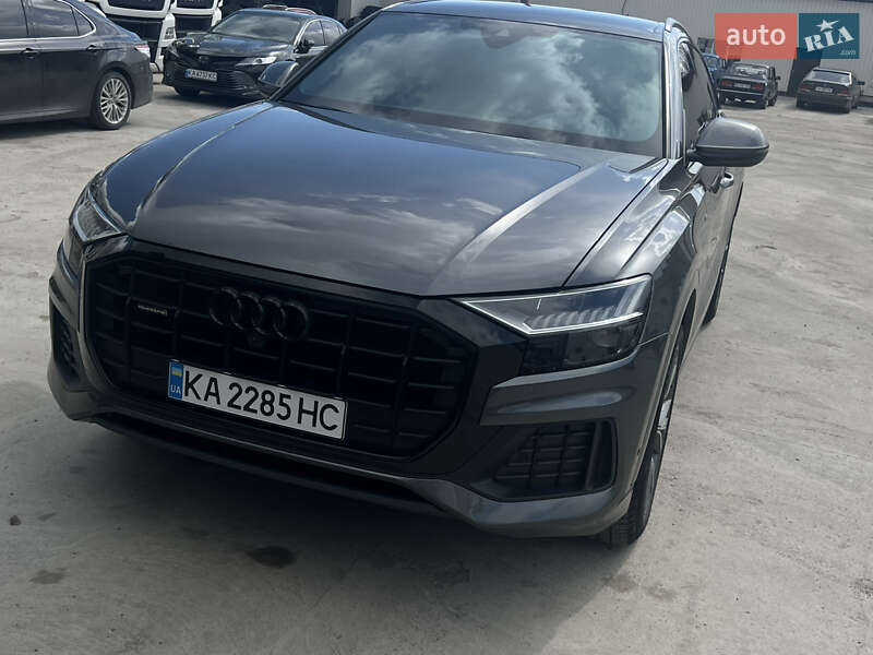 2022 audi q8