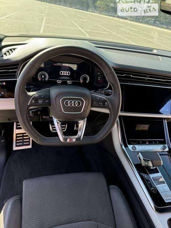 2023 audi q8