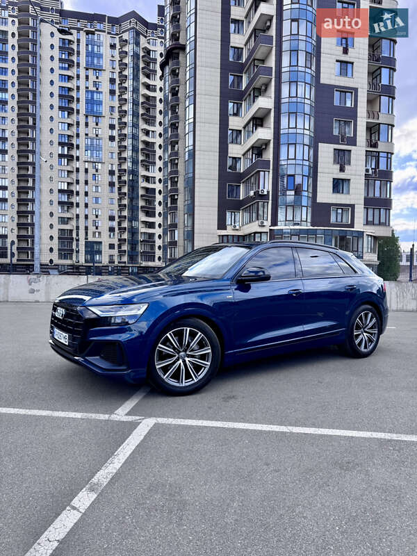 2018 audi q8