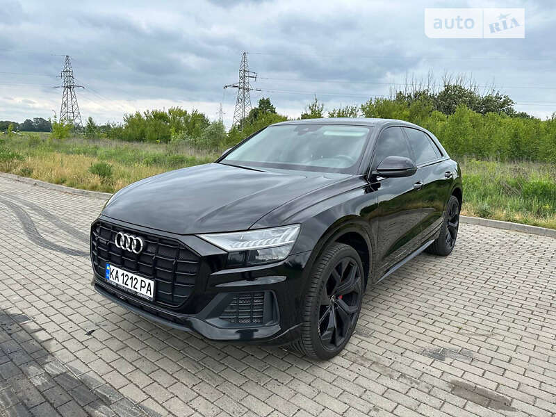 2019 audi q8