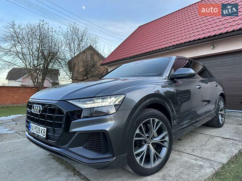 2020 audi q8