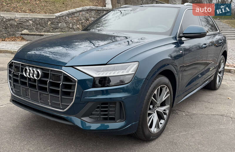 2021 audi q8