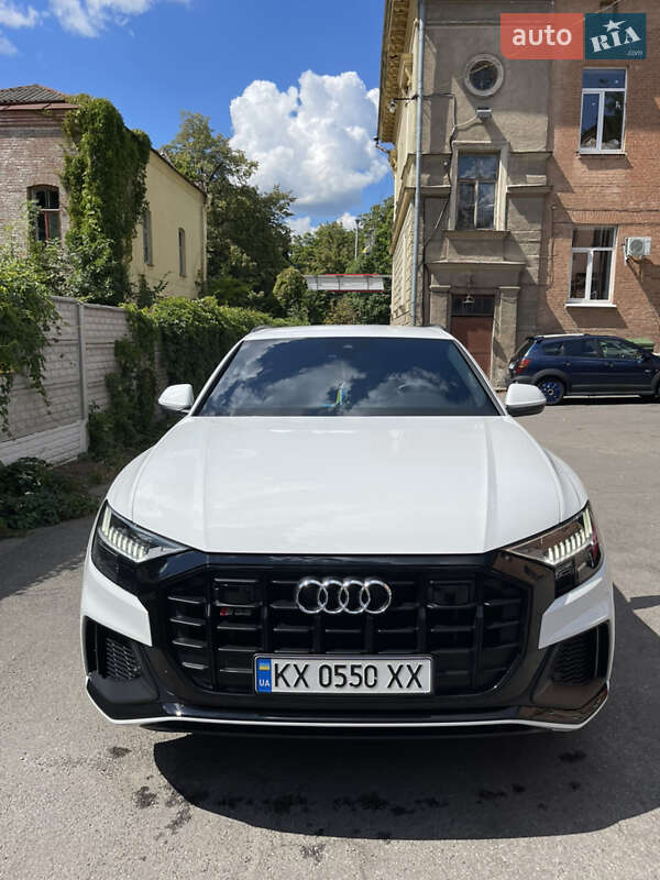 2021 audi sq8