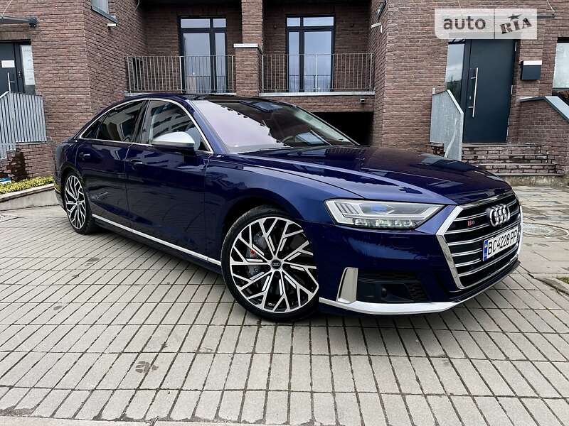 2019 audi s8