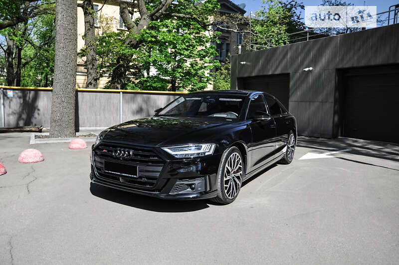 2021 audi s8