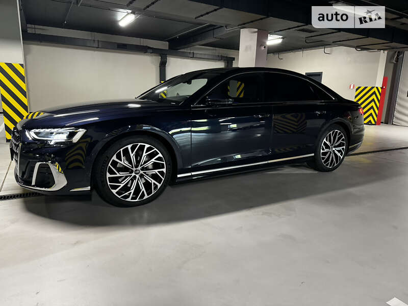 2023 audi a8