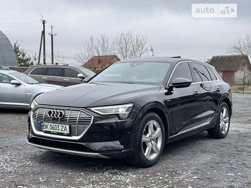 2019 audi e-tron