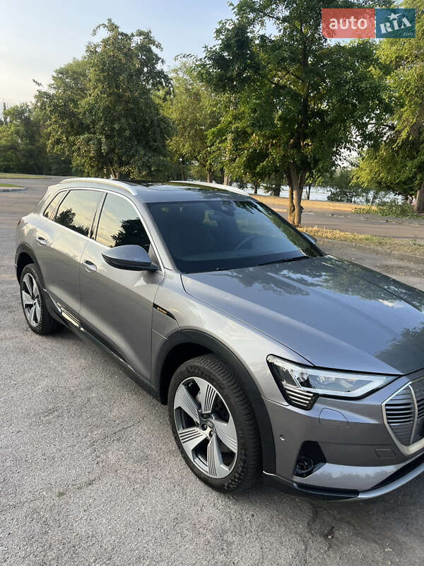 2019 audi e-tron
