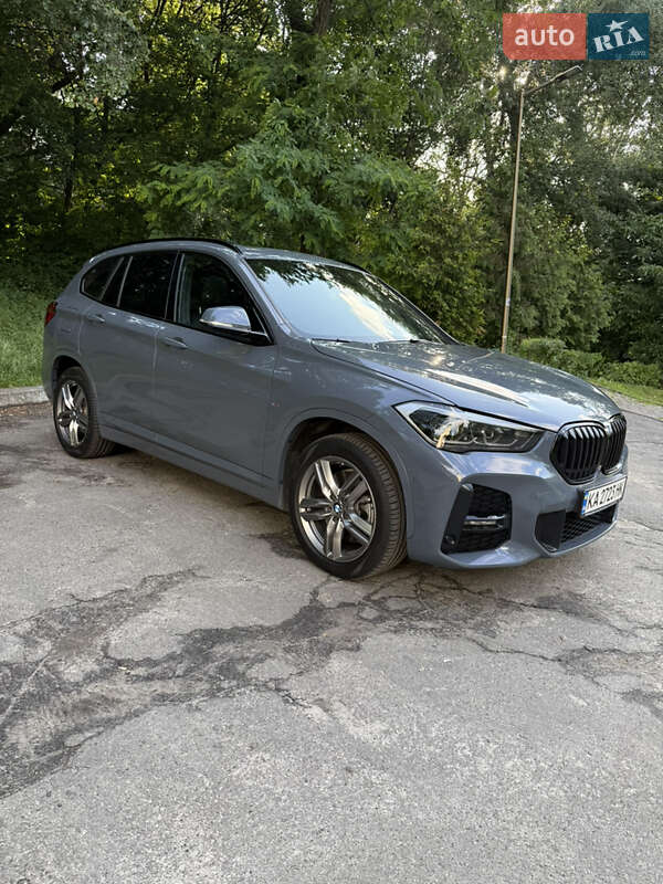2022 bmw x1
