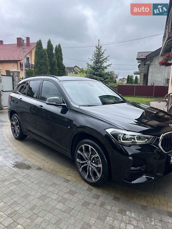 2022 bmw x1