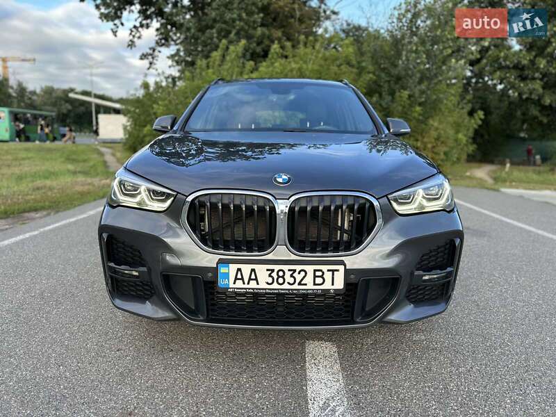 2022 bmw x1