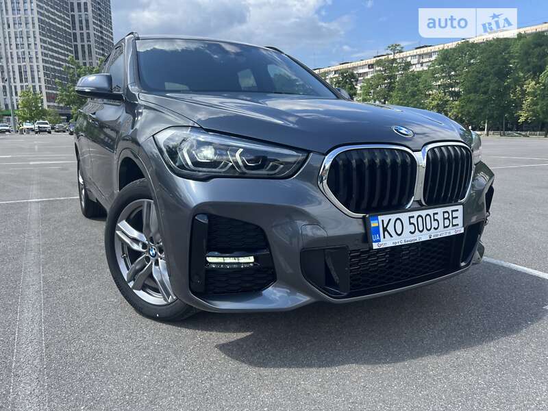 2022 bmw x1