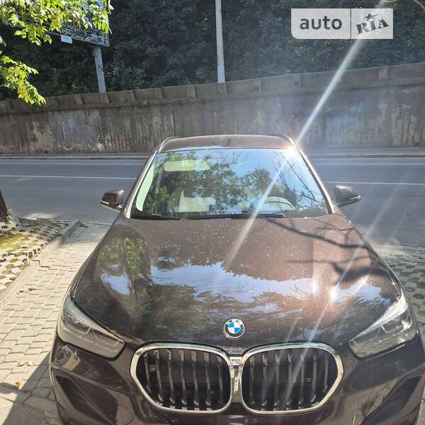 2022 bmw x1