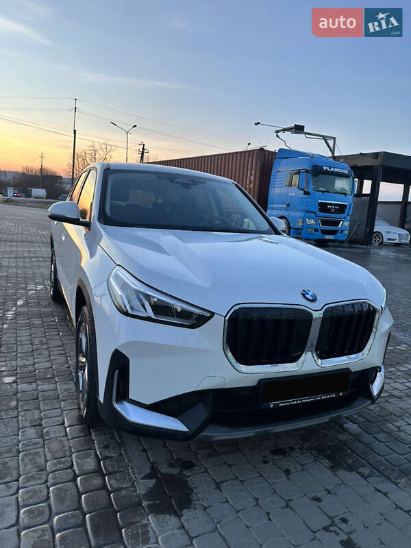 2023 bmw x1