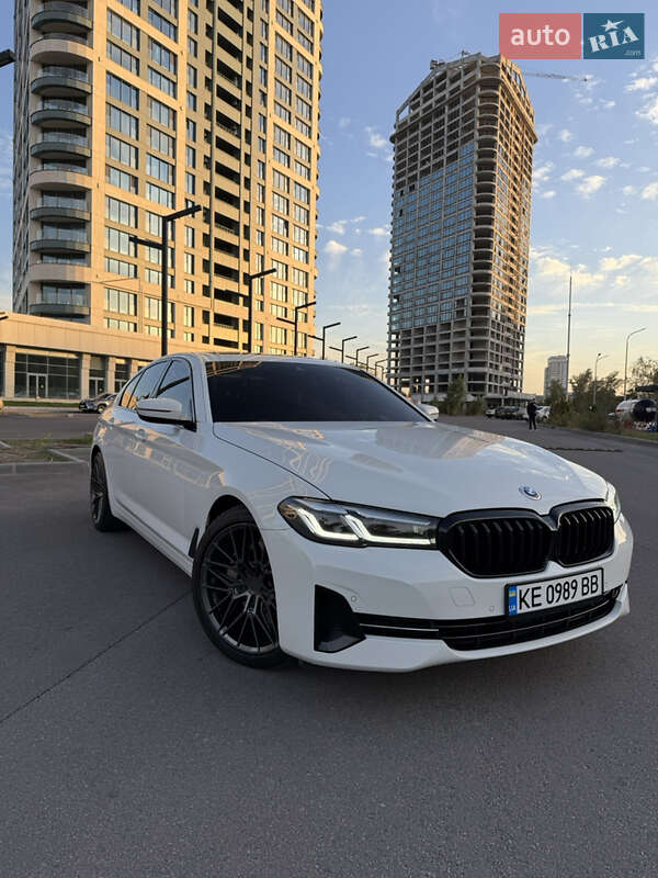 2020 bmw 530i